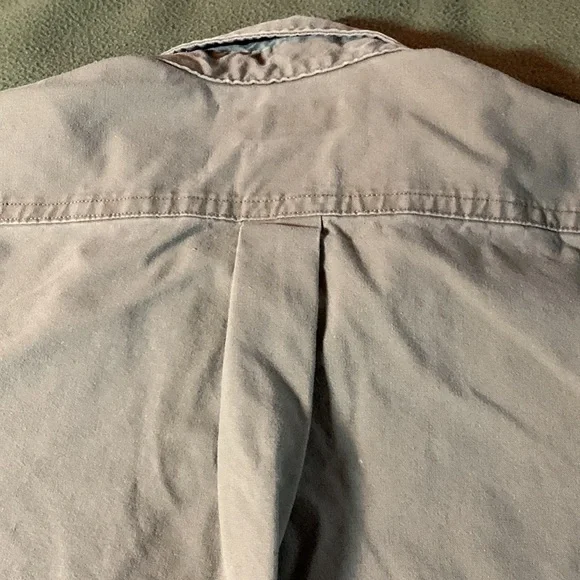 Men’s Carhartt brown, short sleeve, button up shirt.  Pockets on chest.  Size L - Picture 8 of 8